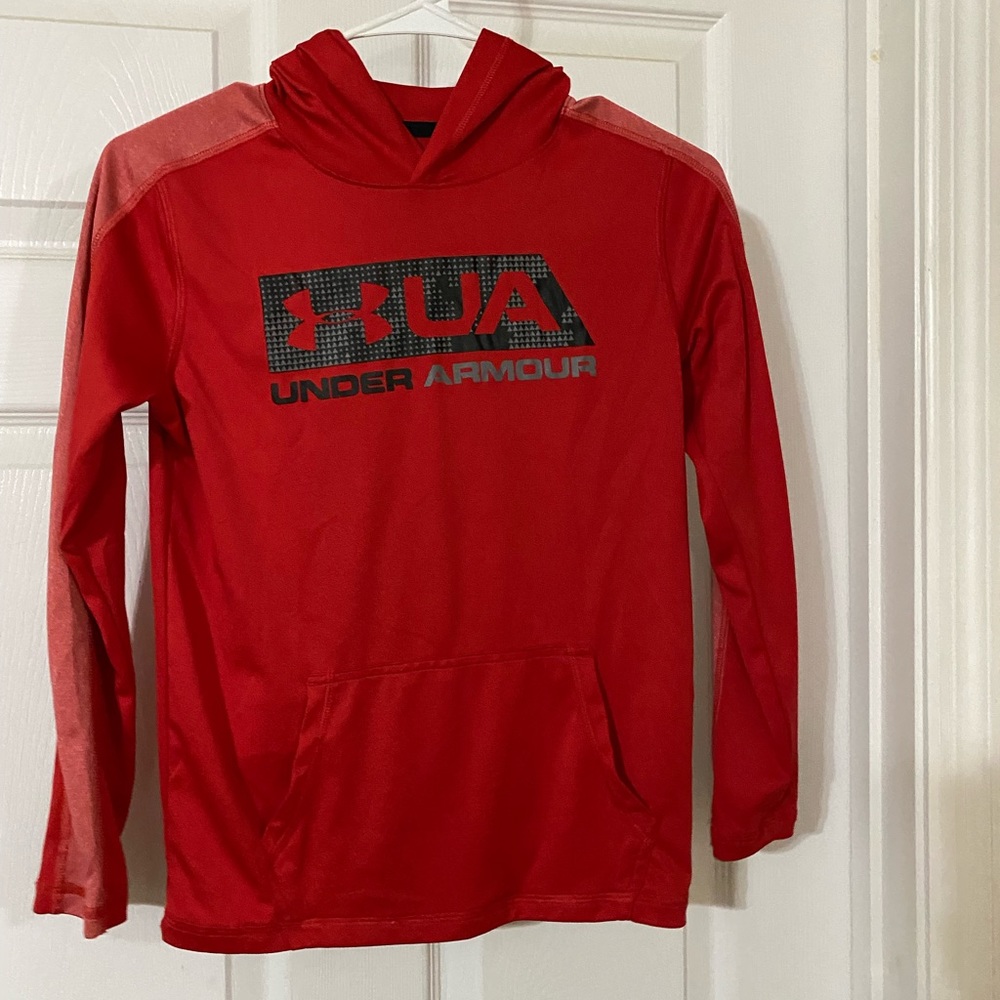 Under Armour Boy’s M Long Sleeve Shirt Red